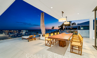 Penthouse moderne et ultra-luxueux à vendre, prêt à emménager, en première ligne de plage, avec vue sur la mer, entre Marbella et Estepona 48262 