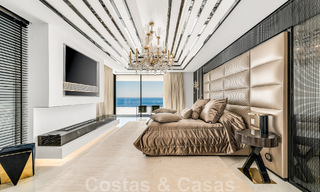 Penthouse moderne et ultra-luxueux à vendre, prêt à emménager, en première ligne de plage, avec vue sur la mer, entre Marbella et Estepona 48299 