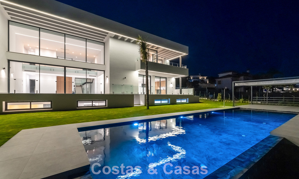 Villa design écoénergétique à vendre, à proximité des terrains de golf, à Benahavis - Marbella 783123