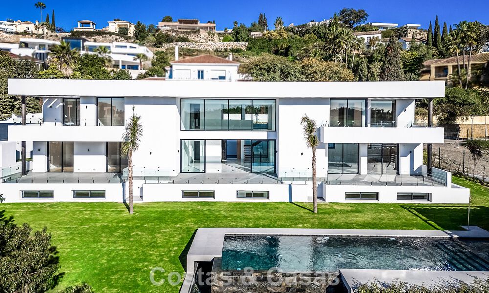 Villa design écoénergétique à vendre, à proximité des terrains de golf, à Benahavis - Marbella 783124