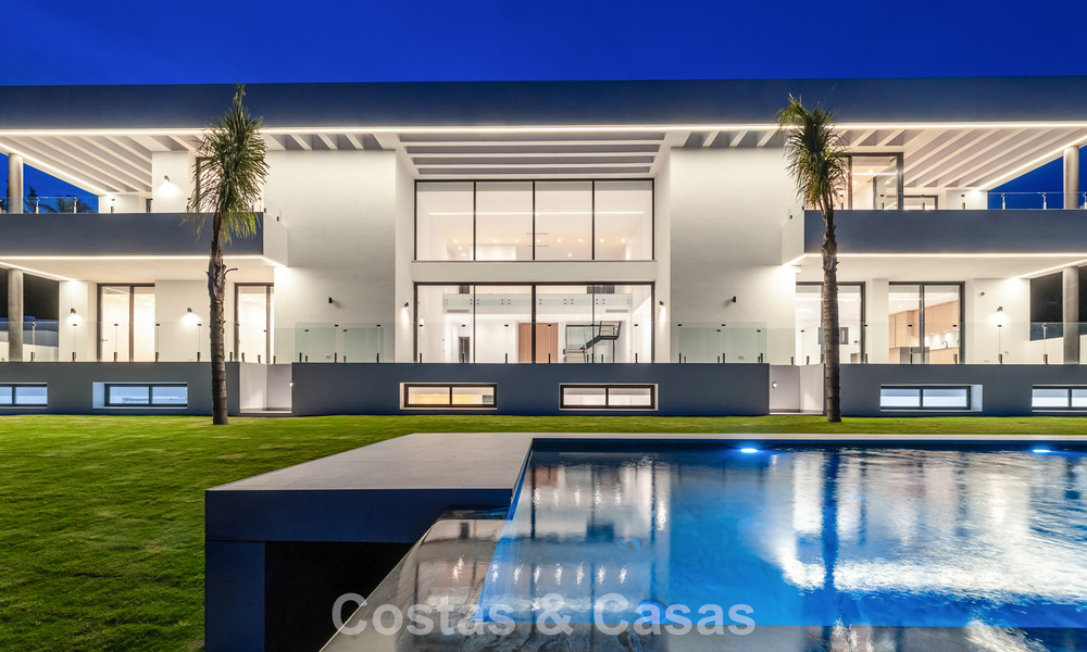 Villa design écoénergétique à vendre, à proximité des terrains de golf, à Benahavis - Marbella 783146