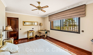 Vente d'une maison traditionnelle et luxueuse de style andalou avec vue sur la mer au cœur de la vallée du golf de Nueva Andalucia, Marbella 49204 