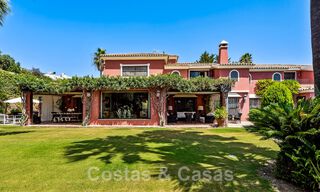 Vente d'une maison traditionnelle et luxueuse de style andalou avec vue sur la mer au cœur de la vallée du golf de Nueva Andalucia, Marbella 49213 