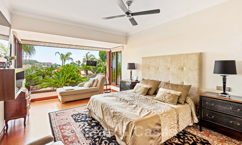 Vente d'une maison traditionnelle et luxueuse de style andalou avec vue sur la mer au cœur de la vallée du golf de Nueva Andalucia, Marbella 49215