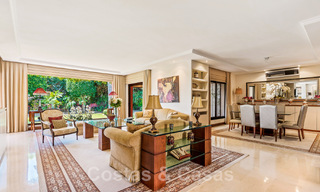 Vente d'une maison traditionnelle et luxueuse de style andalou avec vue sur la mer au cœur de la vallée du golf de Nueva Andalucia, Marbella 49217 