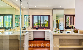 Vente d'une maison traditionnelle et luxueuse de style andalou avec vue sur la mer au cœur de la vallée du golf de Nueva Andalucia, Marbella 49218 