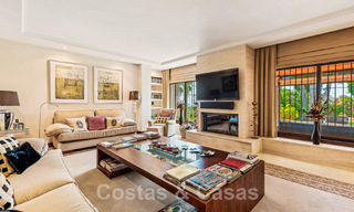 Vente d'une maison traditionnelle et luxueuse de style andalou avec vue sur la mer au cœur de la vallée du golf de Nueva Andalucia, Marbella 49221 