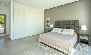 Villa de style moderne rénovée à vendre au cœur de la vallée du golf de Nueva Andalucia, Marbella 49072 