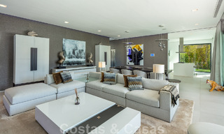 Villa de style moderne rénovée à vendre au cœur de la vallée du golf de Nueva Andalucia, Marbella 49085 