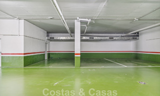 Appartement prêt à emménager à vendre dans un complexe de plage exclusif avec vue sur la mer, à quelques pas du centre d'Estepona 49293 