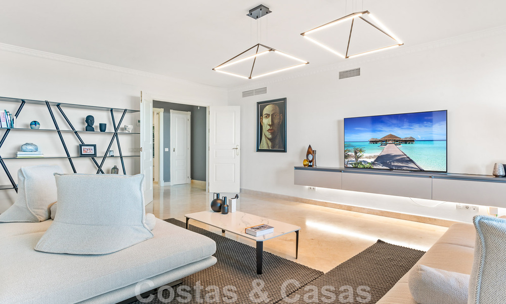 Appartement moderne rénové à vendre, avec vue sur la mer, dans un complexe fermé situé sur le nouveau Golden Mile, entre Marbella et Estepona 49529