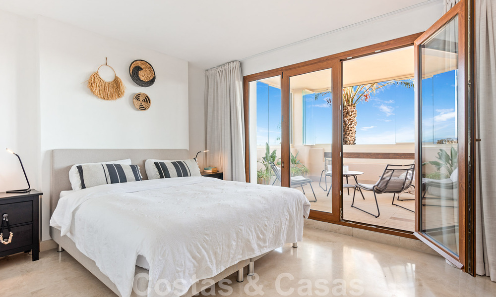 Appartement moderne rénové à vendre, avec vue sur la mer, dans un complexe fermé situé sur le nouveau Golden Mile, entre Marbella et Estepona 49537