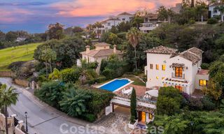 Villa andalouse indépendante à vendre avec un grand potentiel, située en position élevée et entourée de terrains de golf à Benahavis - Marbella 49620 