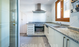 Spacieux duplex penthouse à vendre avec vue sur la mer, à proximité de toutes les commodités sur le Golden Mile de Marbella 49627 