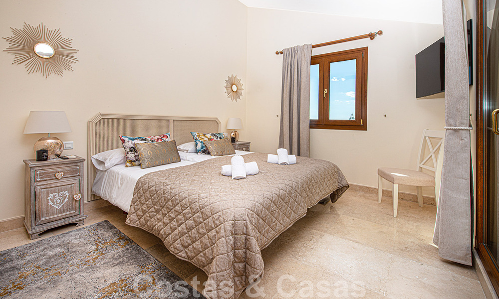 Spacieux duplex penthouse à vendre avec vue sur la mer, à proximité de toutes les commodités sur le Golden Mile de Marbella 49633