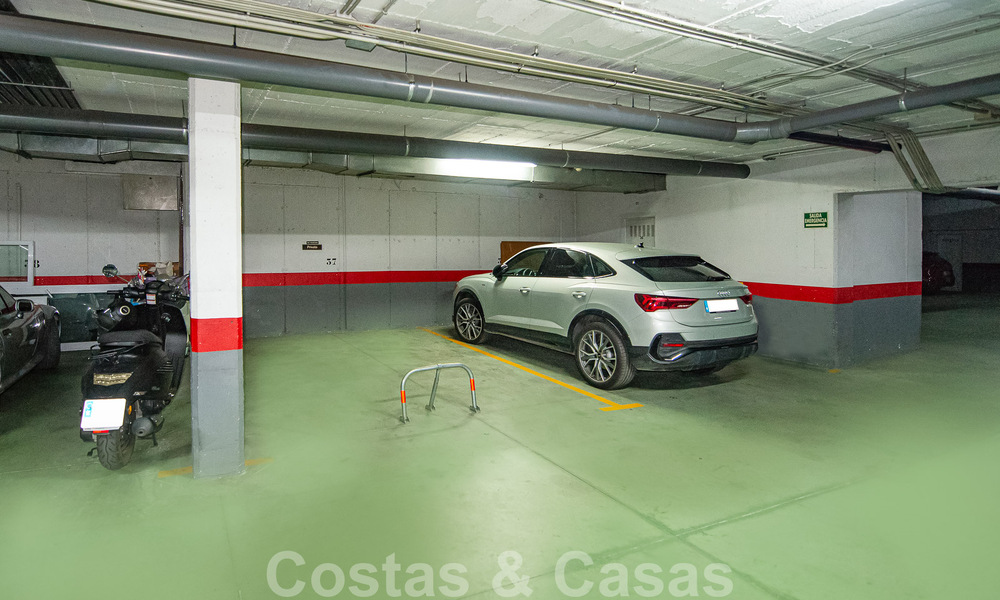 Spacieux duplex penthouse à vendre avec vue sur la mer, à proximité de toutes les commodités sur le Golden Mile de Marbella 49638