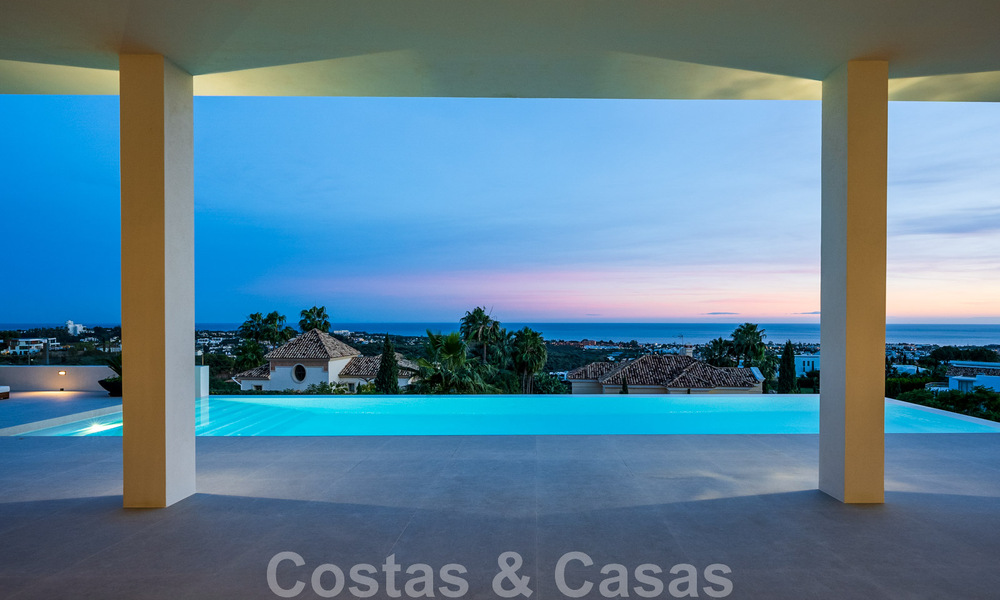 Villa design exclusive avec vue panoramique sur la mer à vendre dans un resort de golf cinq étoiles à Marbella - Benahavis 48823
