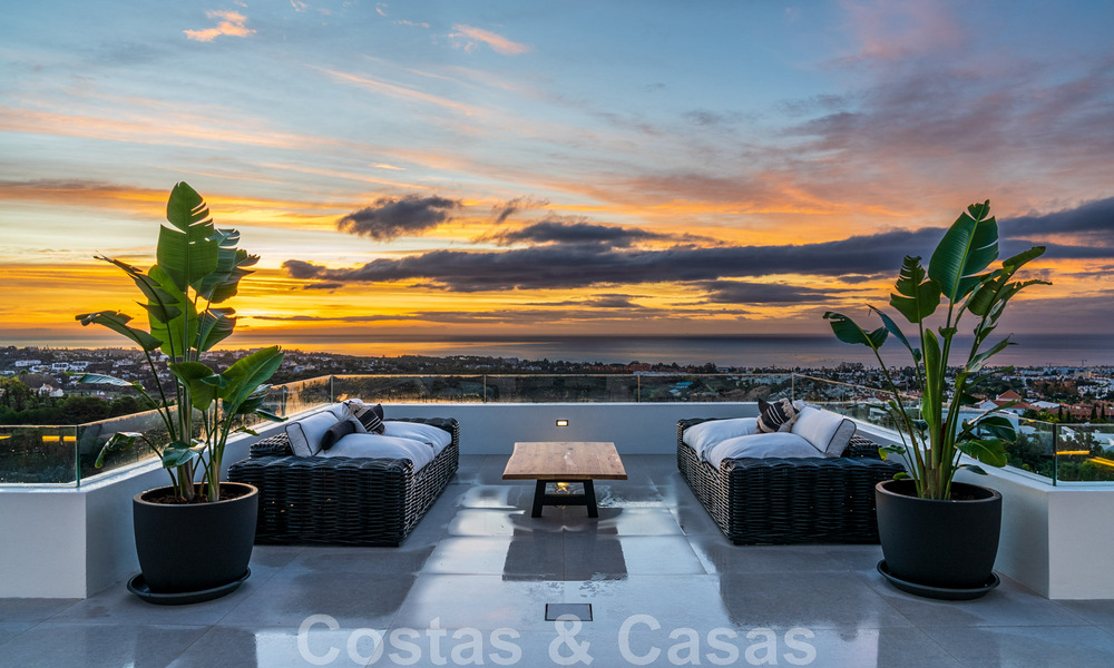 Villa design exclusive avec vue panoramique sur la mer à vendre dans un resort de golf cinq étoiles à Marbella - Benahavis 48830