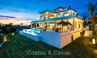 Villa design exclusive avec vue panoramique sur la mer à vendre dans un resort de golf cinq étoiles à Marbella - Benahavis 48837 