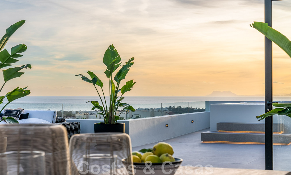 Villa design exclusive avec vue panoramique sur la mer à vendre dans un resort de golf cinq étoiles à Marbella - Benahavis 48877