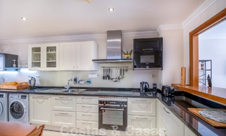 Appartement de 3 chambres à vendre dans une urbanisation exclusive et fermée sur le front de mer à San Pedro, Marbella 49658 