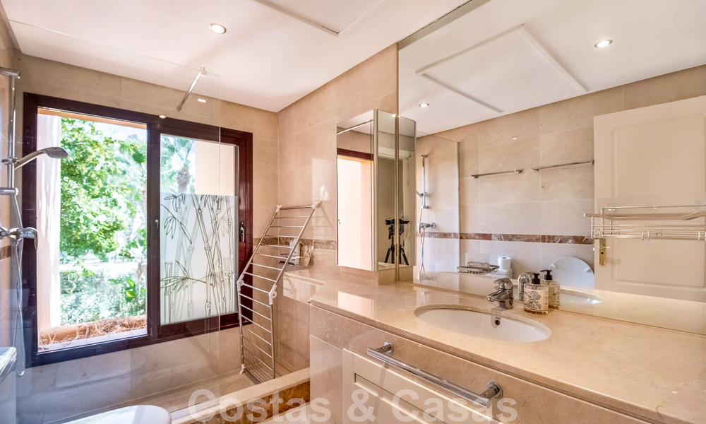 Appartement de 3 chambres à vendre dans une urbanisation exclusive et fermée sur le front de mer à San Pedro, Marbella 49661