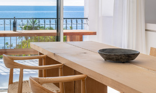 Appartement rénové en front de mer à vendre dans un complexe de plage méditerranéen avec vue panoramique sur la mer, sur la nouvelle Golden Mile entre Marbella et Estepona 49033 