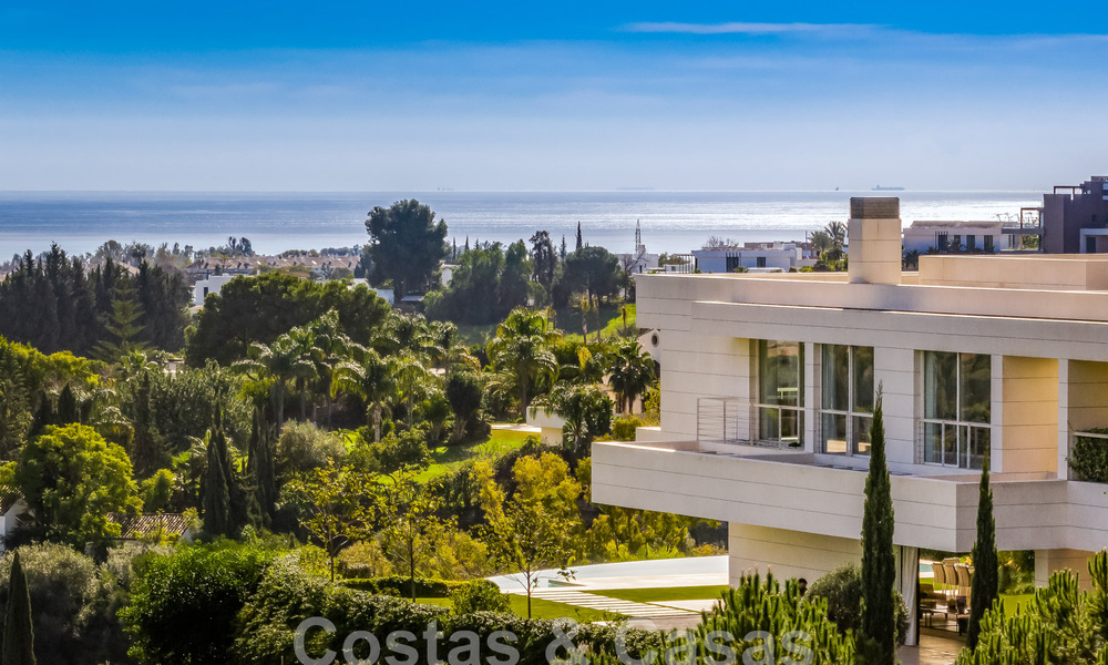 Villa de luxe en première ligne de golf, de style moderne et élégant, avec vue imprenable sur le golf et la mer, à vendre à Los Flamingos Golf resort à Marbella - Benahavis 48941