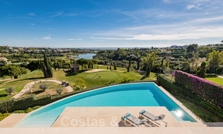 Villa de luxe en première ligne de golf, de style moderne et élégant, avec vue imprenable sur le golf et la mer, à vendre à Los Flamingos Golf resort à Marbella - Benahavis 48979 