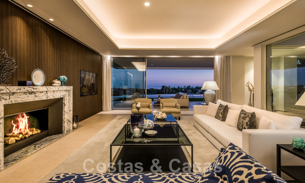 Villa de luxe en première ligne de golf, de style moderne et élégant, avec vue imprenable sur le golf et la mer, à vendre à Los Flamingos Golf resort à Marbella - Benahavis 48983