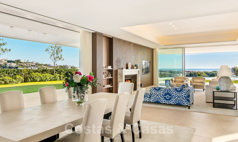 Villa de luxe en première ligne de golf, de style moderne et élégant, avec vue imprenable sur le golf et la mer, à vendre à Los Flamingos Golf resort à Marbella - Benahavis 48990