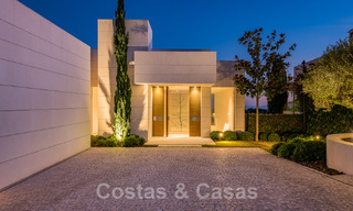 Villa de luxe en première ligne de golf, de style moderne et élégant, avec vue imprenable sur le golf et la mer, à vendre à Los Flamingos Golf resort à Marbella - Benahavis 49001 