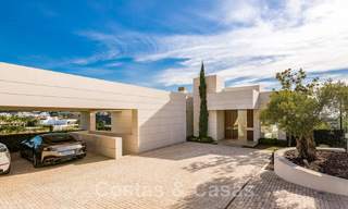 Villa de luxe en première ligne de golf, de style moderne et élégant, avec vue imprenable sur le golf et la mer, à vendre à Los Flamingos Golf resort à Marbella - Benahavis 49002 