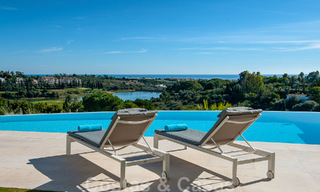 Villa de luxe en première ligne de golf, de style moderne et élégant, avec vue imprenable sur le golf et la mer, à vendre à Los Flamingos Golf resort à Marbella - Benahavis 49006 