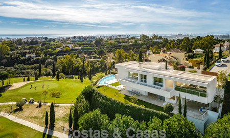 Villa de luxe en première ligne de golf, de style moderne et élégant, avec vue imprenable sur le golf et la mer, à vendre à Los Flamingos Golf resort à Marbella - Benahavis 49025
