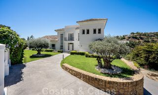 Élégante villa espagnole de luxe à vendre dans un quartier résidentiel protégé de La Quinta, Benahavis - Marbella 50381 
