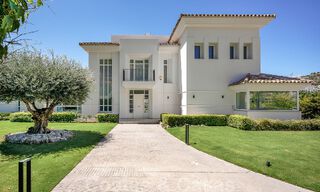 Élégante villa espagnole de luxe à vendre dans un quartier résidentiel protégé de La Quinta, Benahavis - Marbella 50385 