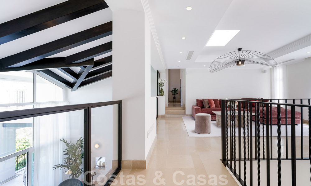 Élégante villa espagnole de luxe à vendre dans un quartier résidentiel protégé de La Quinta, Benahavis - Marbella 50420
