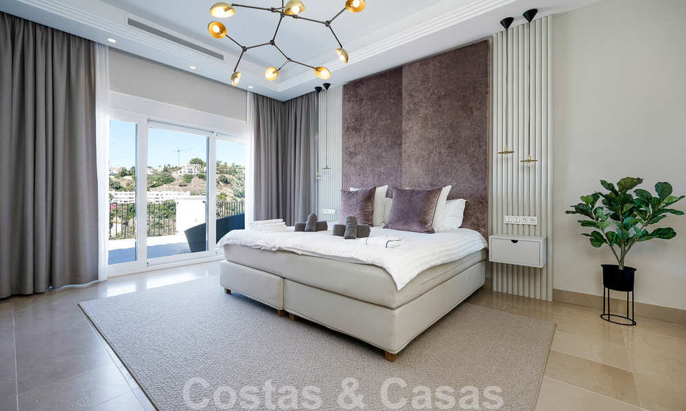 Élégante villa espagnole de luxe à vendre dans un quartier résidentiel protégé de La Quinta, Benahavis - Marbella 50423