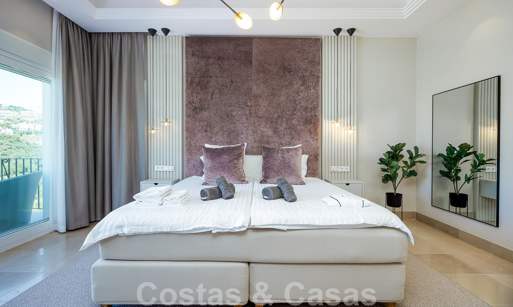 Élégante villa espagnole de luxe à vendre dans un quartier résidentiel protégé de La Quinta, Benahavis - Marbella 50424