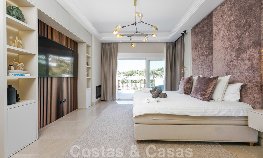 Élégante villa espagnole de luxe à vendre dans un quartier résidentiel protégé de La Quinta, Benahavis - Marbella 50425