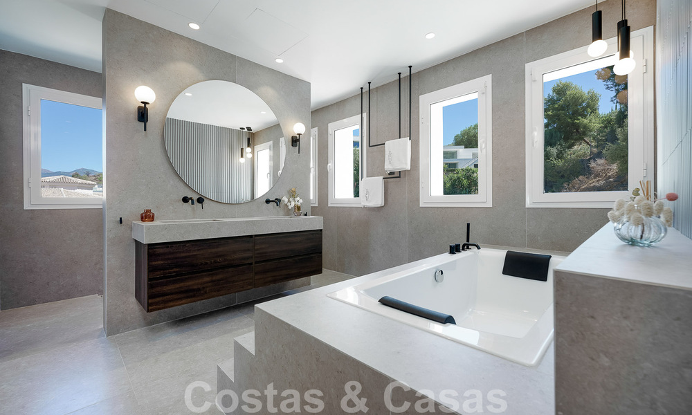 Élégante villa espagnole de luxe à vendre dans un quartier résidentiel protégé de La Quinta, Benahavis - Marbella 50433