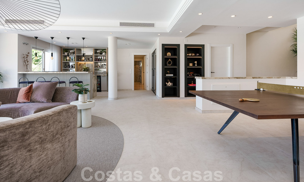 Élégante villa espagnole de luxe à vendre dans un quartier résidentiel protégé de La Quinta, Benahavis - Marbella 50440