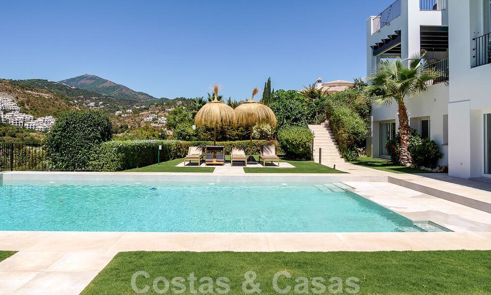 Élégante villa espagnole de luxe à vendre dans un quartier résidentiel protégé de La Quinta, Benahavis - Marbella 50462