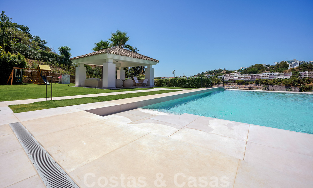 Élégante villa espagnole de luxe à vendre dans un quartier résidentiel protégé de La Quinta, Benahavis - Marbella 50463