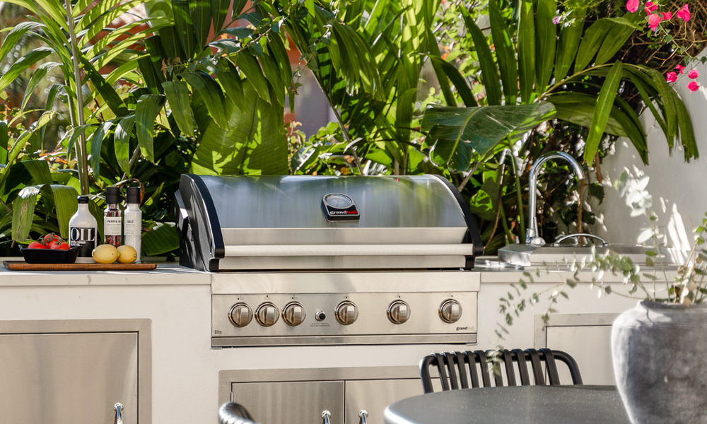 2 appartements exclusifs à vendre avec terrasse spacieuse, piscine privée et vue sur la montagne de La Concha à Nueva Andalucia, Marbella 50105