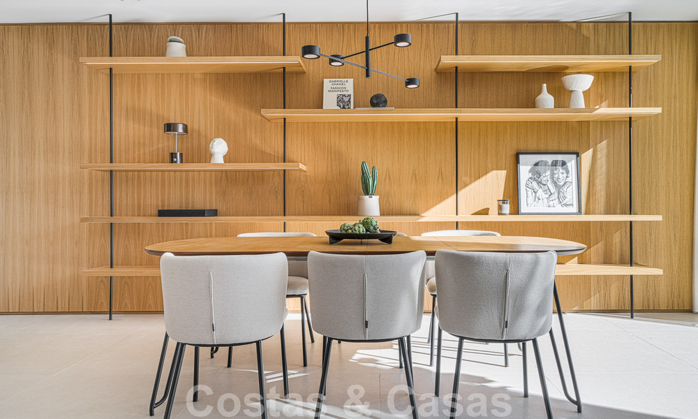 2 appartements exclusifs à vendre avec terrasse spacieuse, piscine privée et vue sur la montagne de La Concha à Nueva Andalucia, Marbella 50119