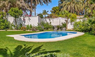 Prête à emménager! Villa de plain-pied à vendre avec 4 chambres, à 400m de la plage, New Golden Mile, Marbella - Estepona 50018 