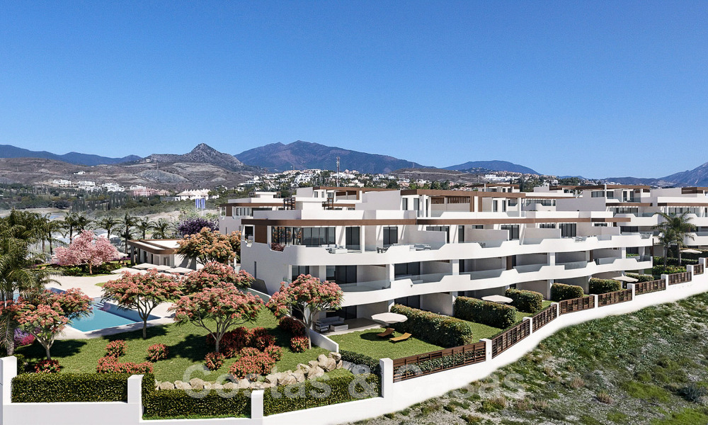 Appartements neufs et luxueux de style contemporain à vendre avec une grande terrasse et des vues panoramiques sur le nouveau Golden Mile entre Marbella et Estepona 50060