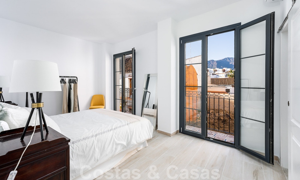 Superbe maison de ville à vendre à distance de marche de toutes les commodités dans la ville pittoresque d'Estepona 49850